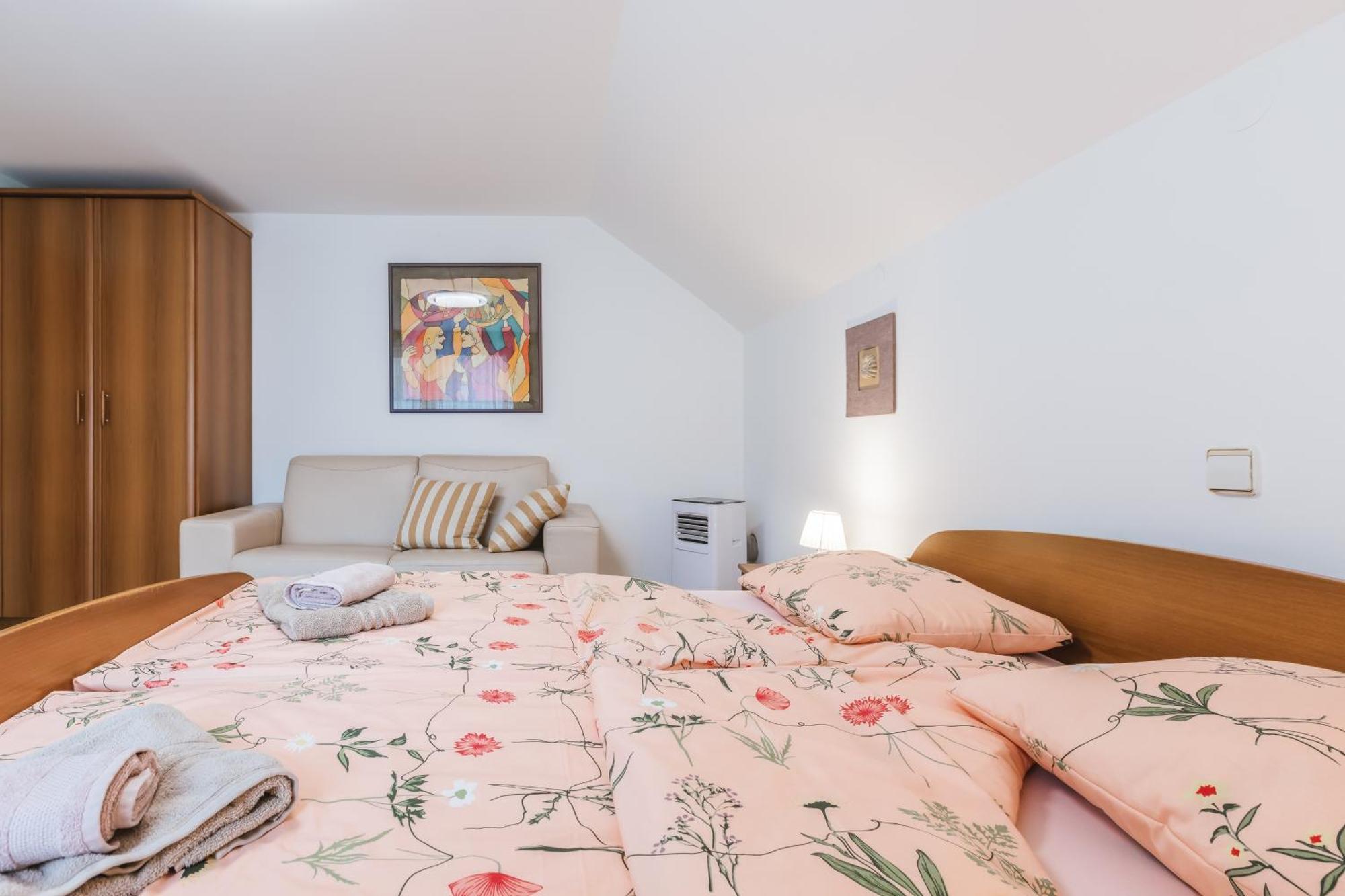 Rooms Zupancic โบฮินิสกา เบลา ภายนอก รูปภาพ